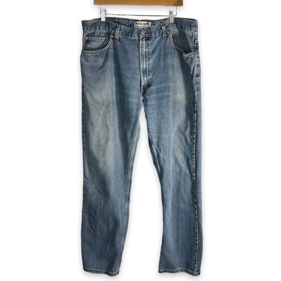 4 for $40 SALE! Levi’s 505 Regular Fit Straight Leg Jeans, Med Wash, Size 40x34 - Picture 1 of 11